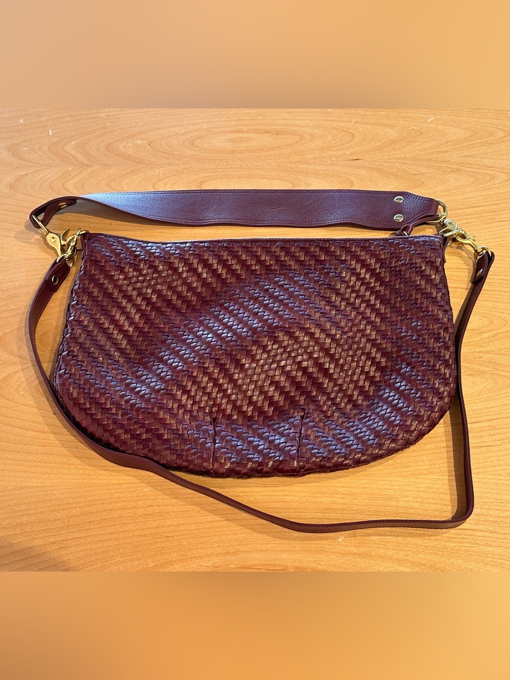 Clare V. Cassis Moyen Messenger - Picture 3 of 5